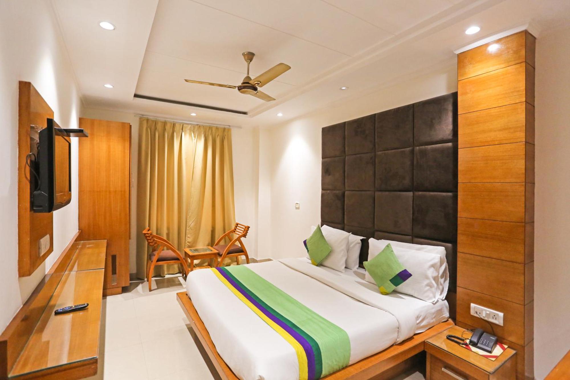 Hotel Silky Palace Near Igi Airportt New Delhi Exteriör bild