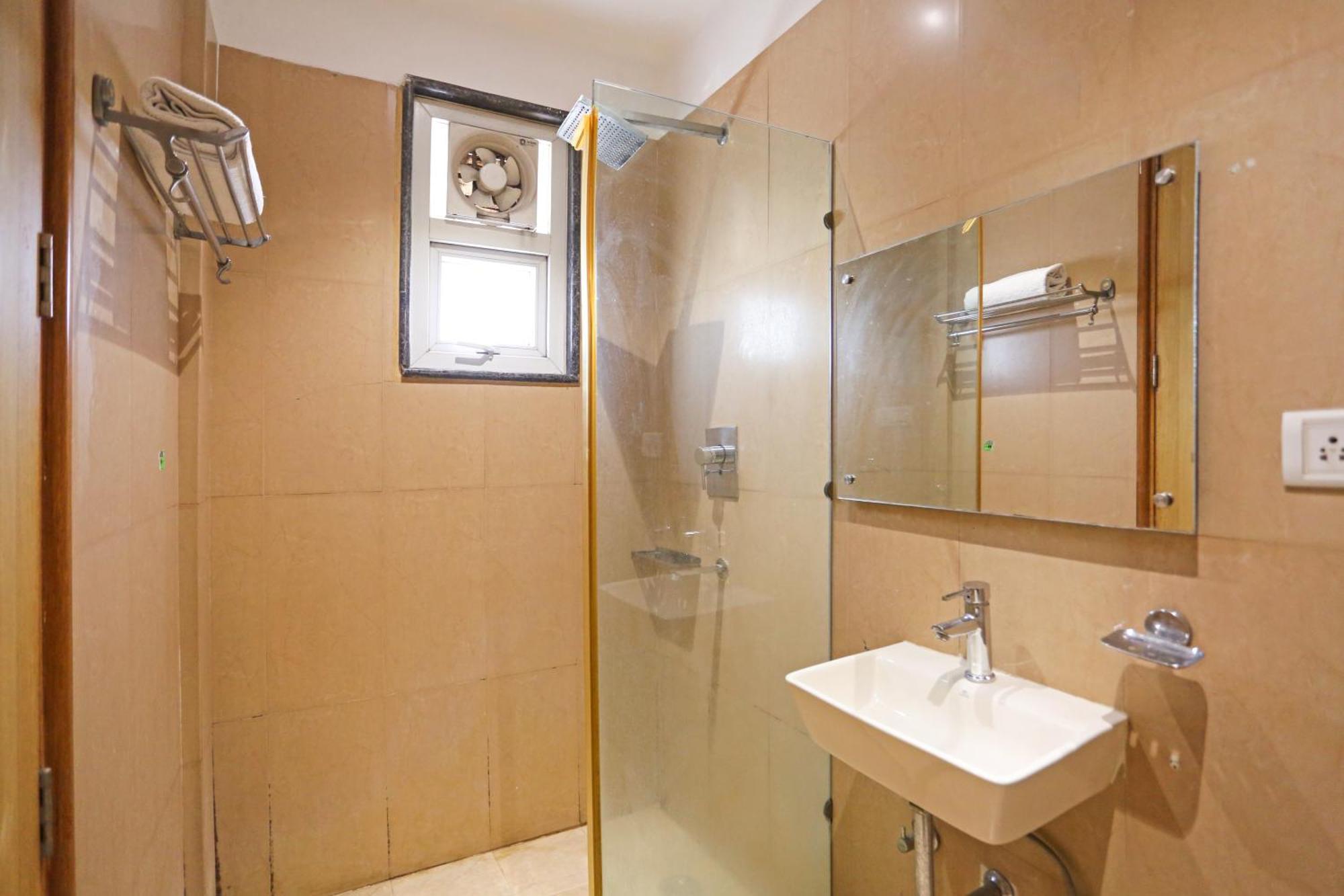 Hotel Silky Palace Near Igi Airportt New Delhi Exteriör bild