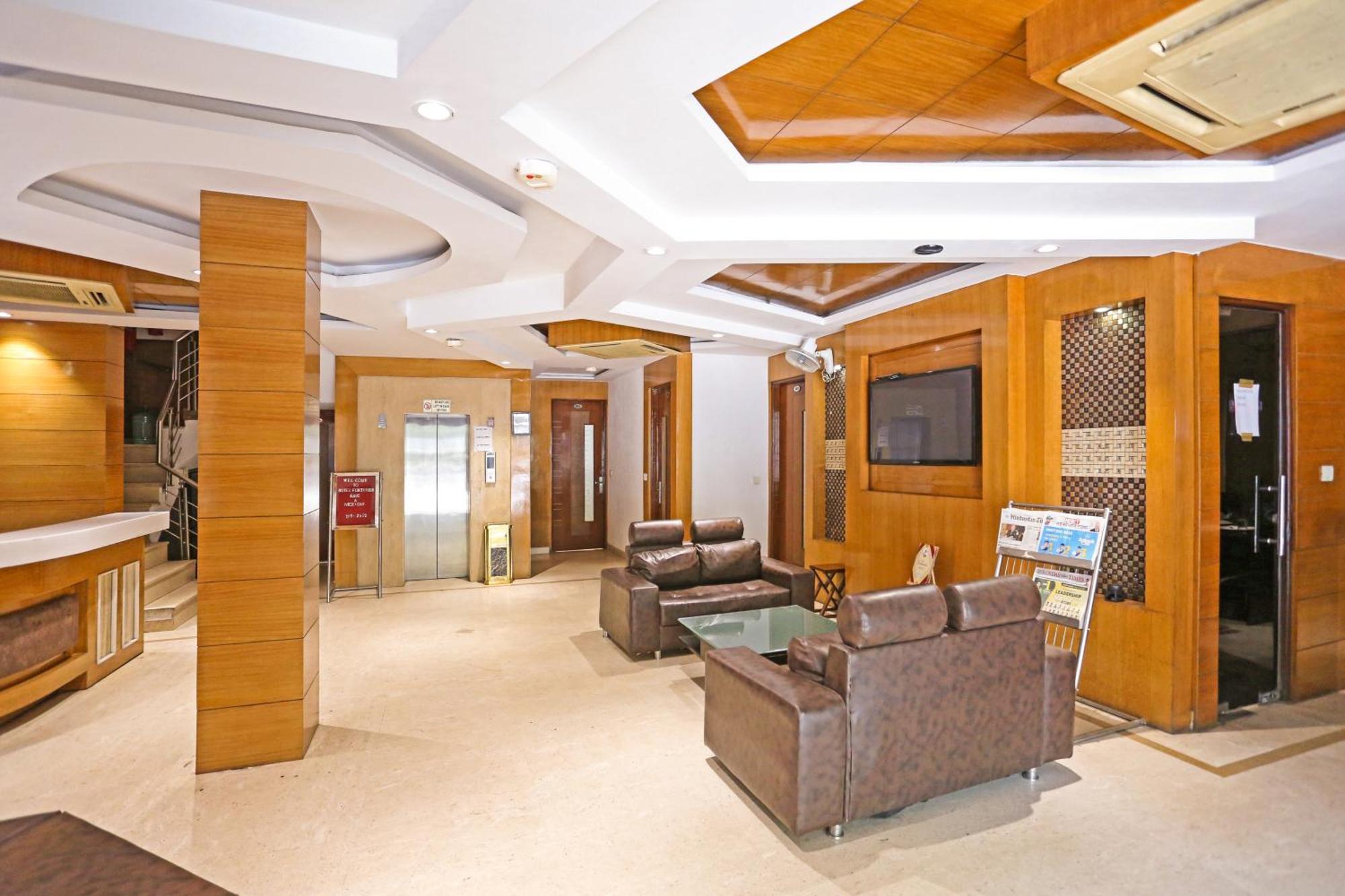 Hotel Silky Palace Near Igi Airportt New Delhi Exteriör bild