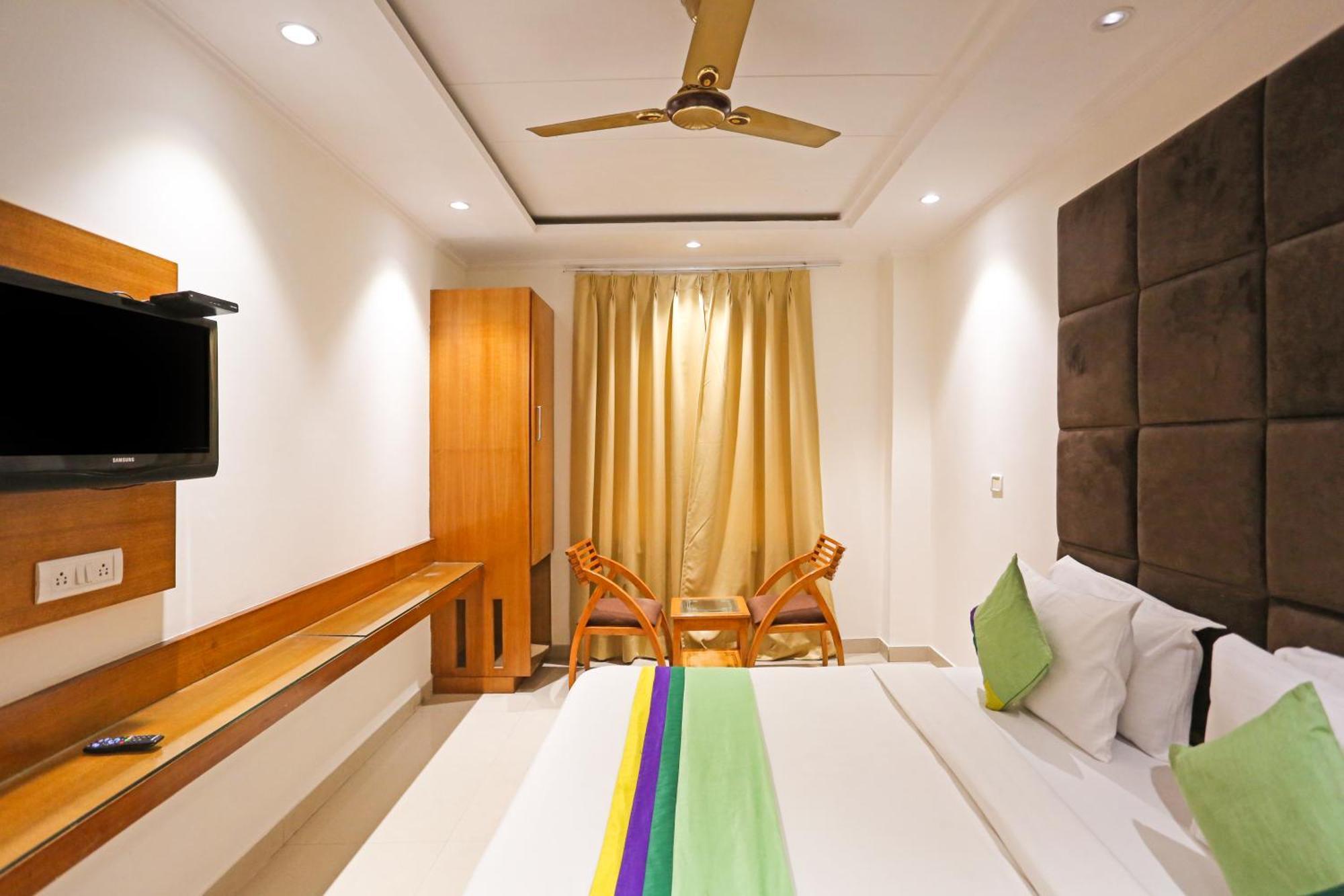 Hotel Silky Palace Near Igi Airportt New Delhi Exteriör bild