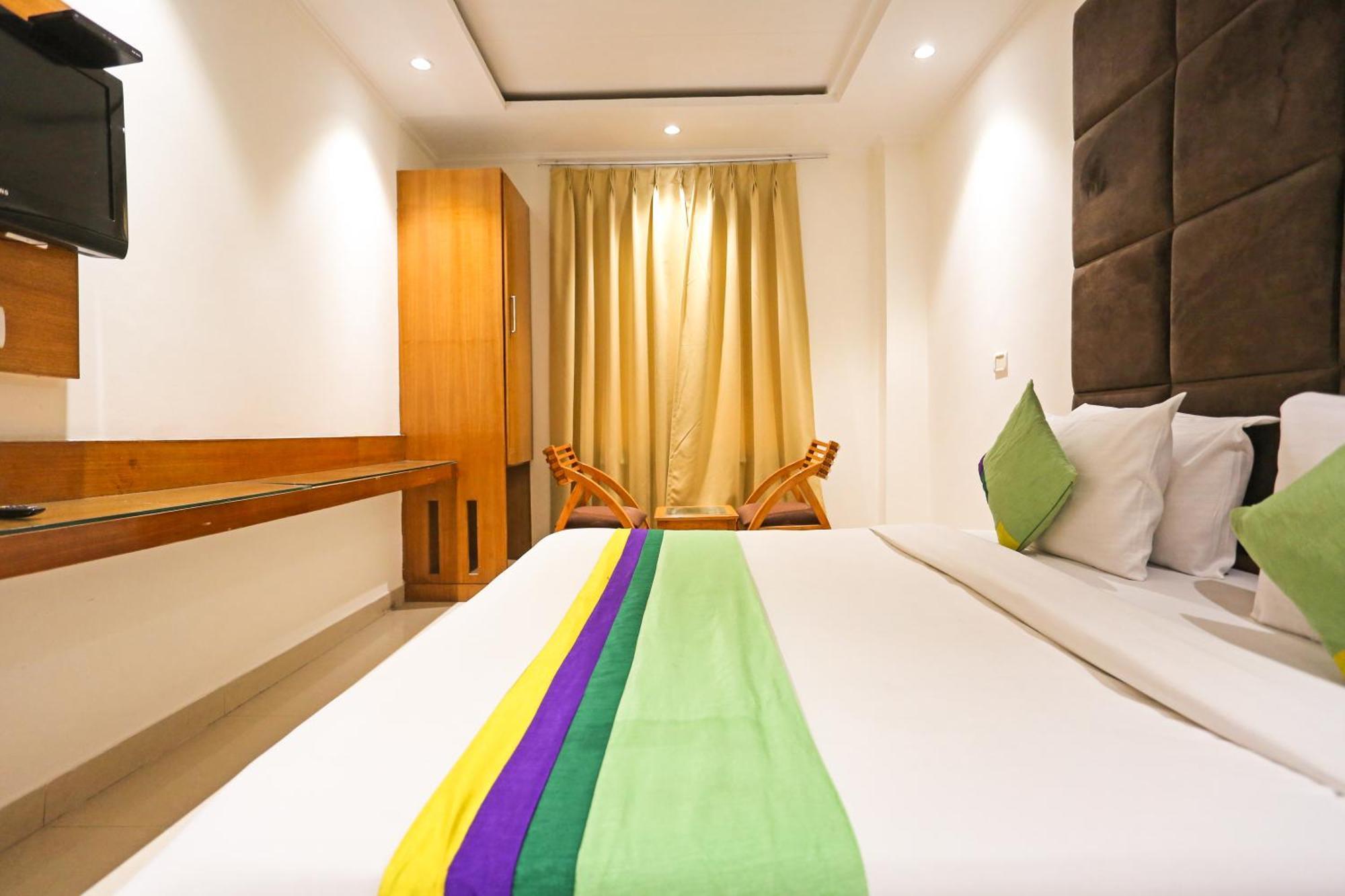 Hotel Silky Palace Near Igi Airportt New Delhi Exteriör bild