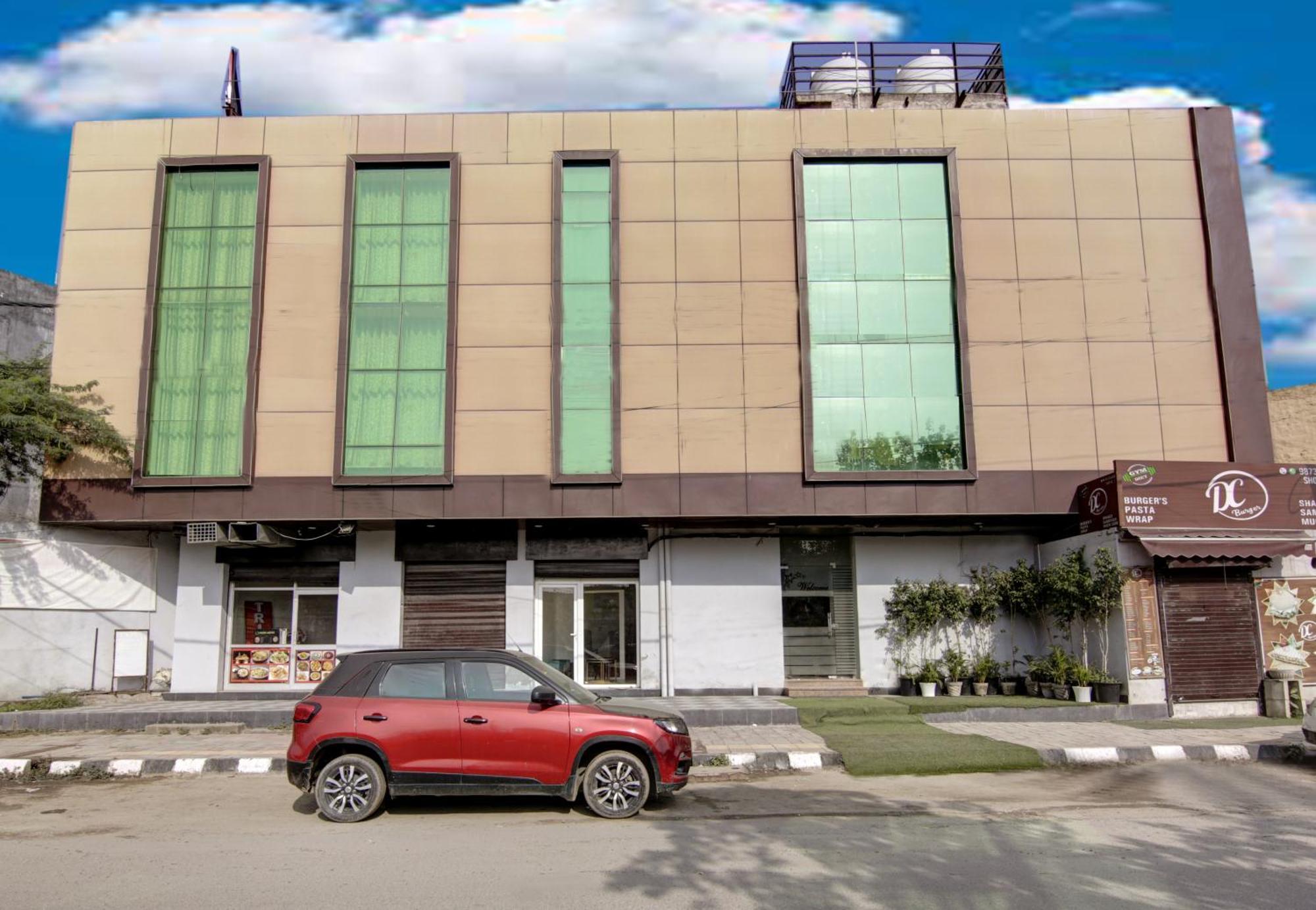 Hotel Silky Palace Near Igi Airportt New Delhi Exteriör bild