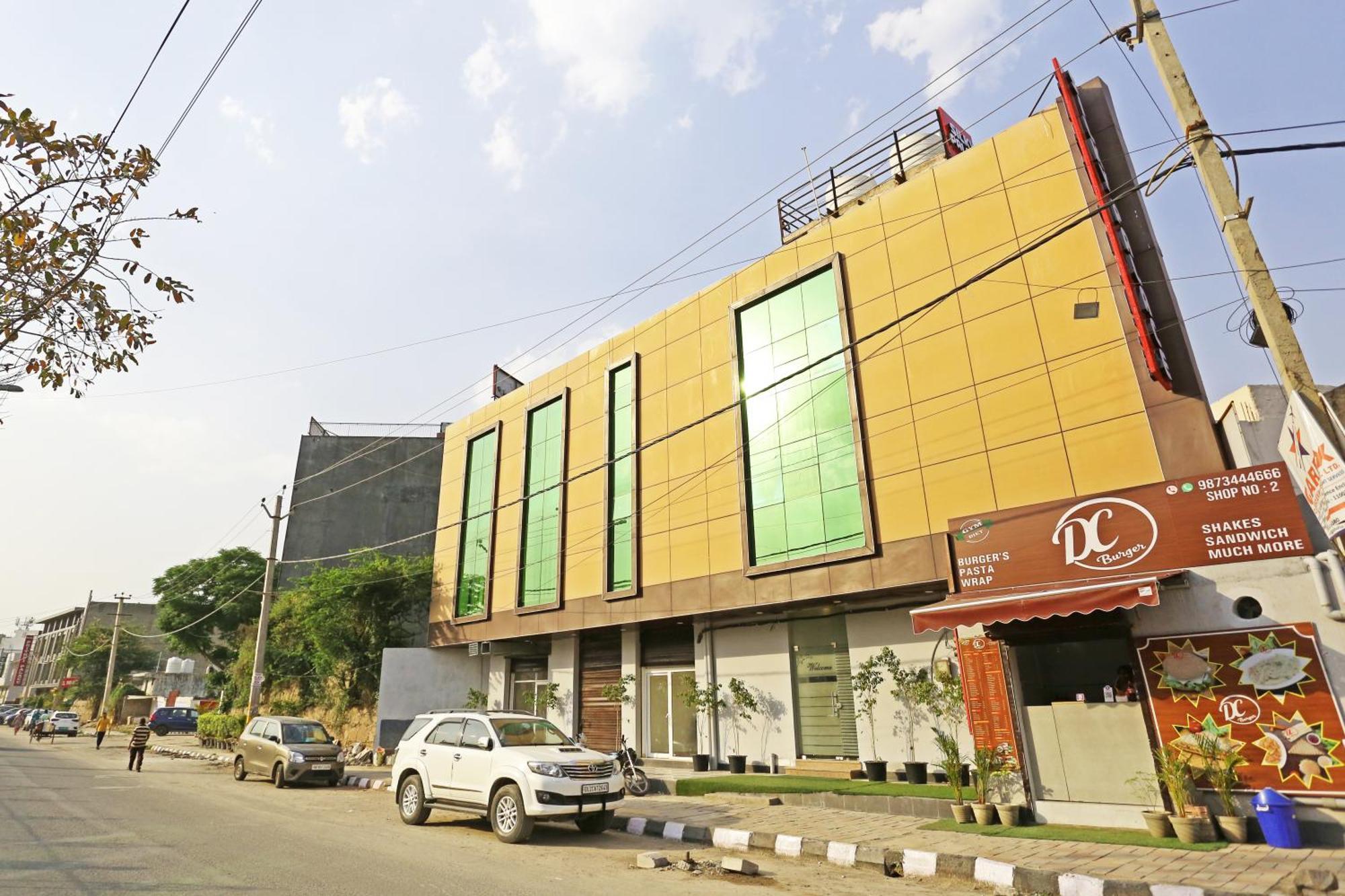 Hotel Silky Palace Near Igi Airportt New Delhi Exteriör bild